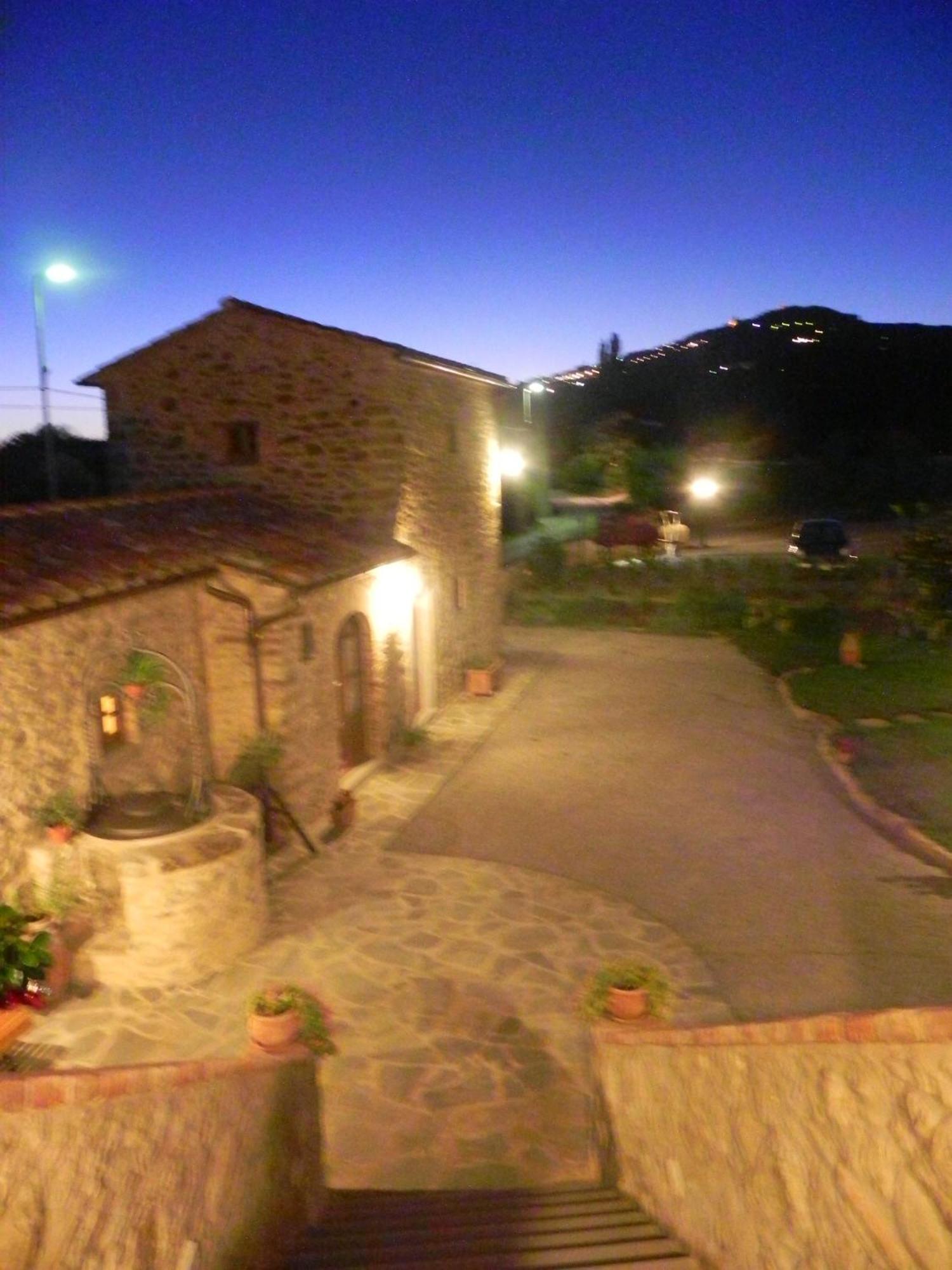 Casale L'Antico Carro Bed and Breakfast Cortona Exteriör bild